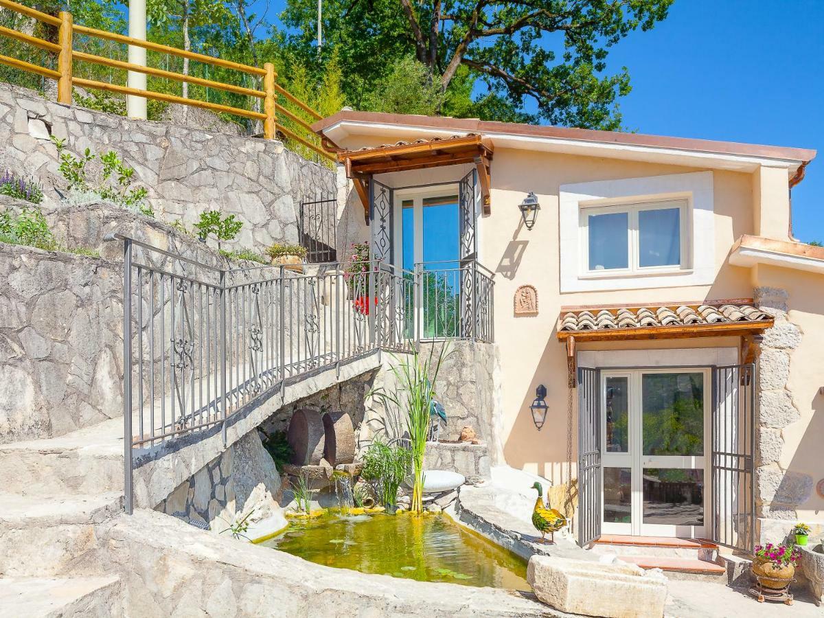 La Casa Sul Lago Posta Fibreno Exterior photo
